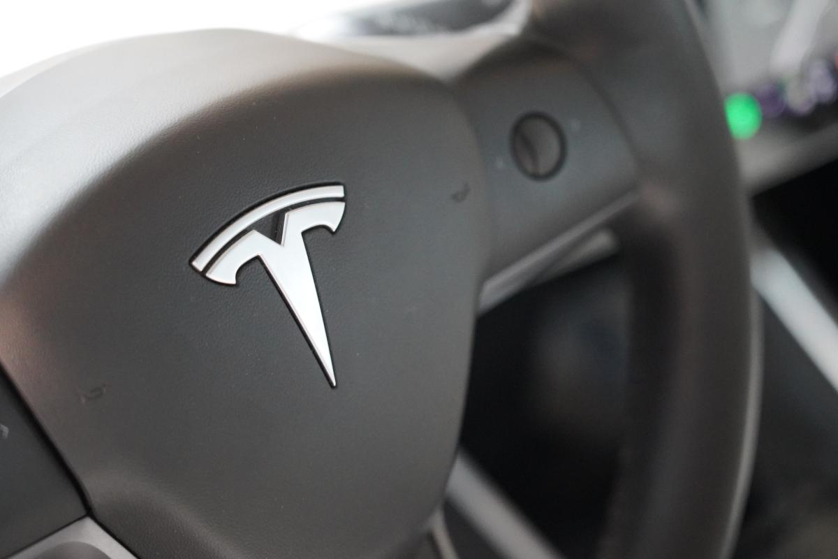 tesla-model-3-2019-eletrico-500cc