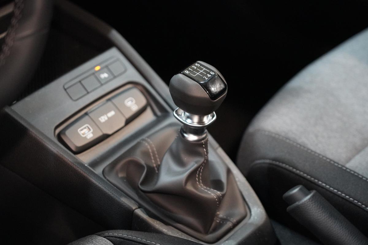 kia-stonic-2026-gasolina-998cc