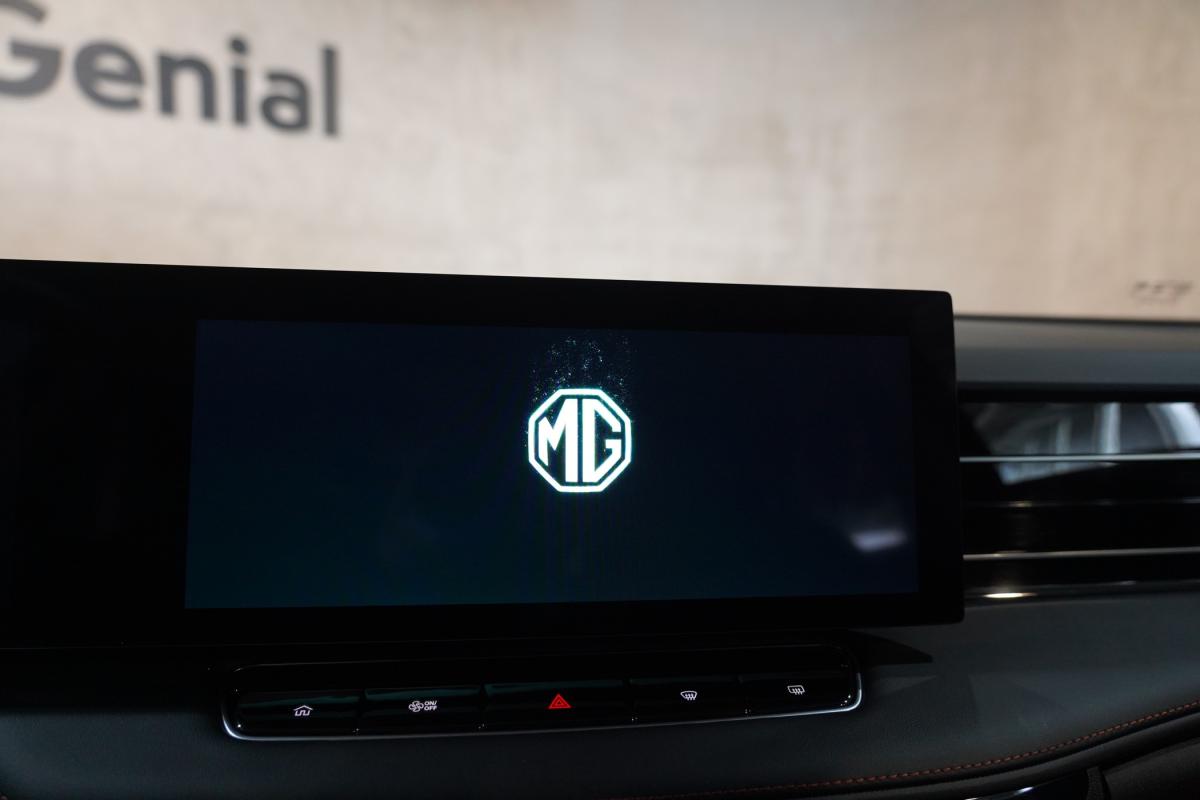 mg-hs-2025-hibrido-a-gasolina-1496cc