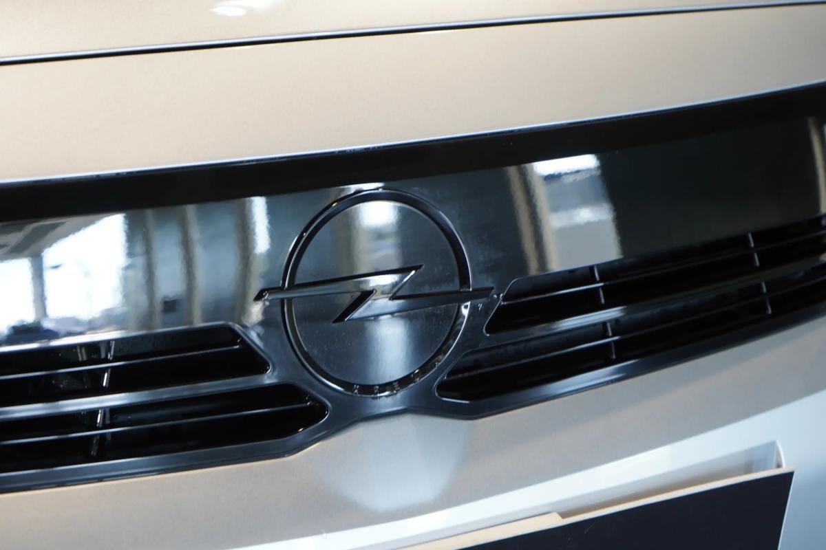 opel-corsa-2026-gasolina-1199cc