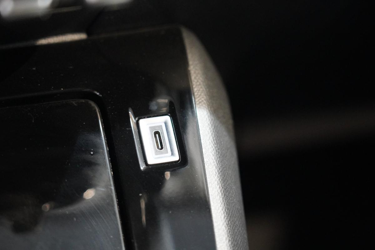 peugeot-208-2025-gasolina-1199cc
