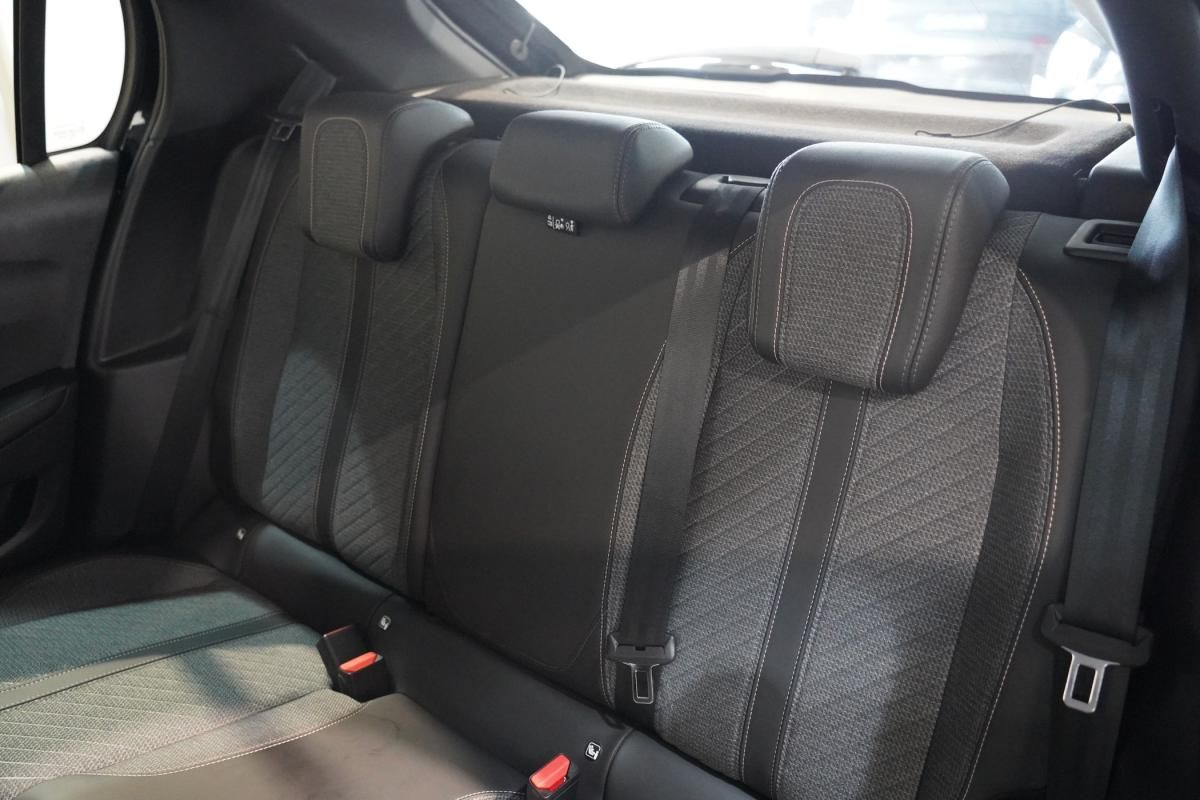 peugeot-208-2025-gasolina-1199cc
