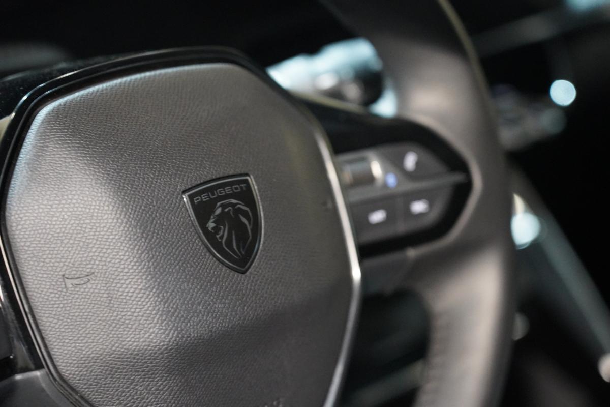 peugeot-208-2025-gasolina-1199cc