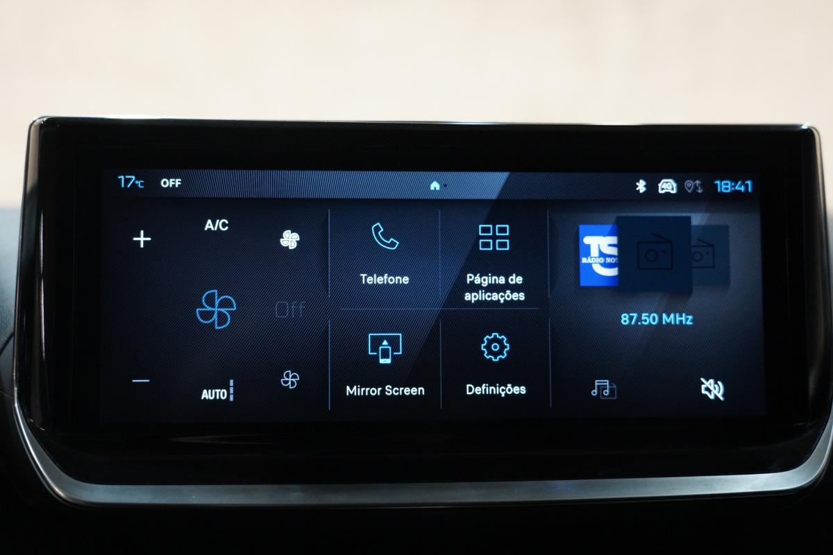 peugeot-208-2025-gasolina-1199cc