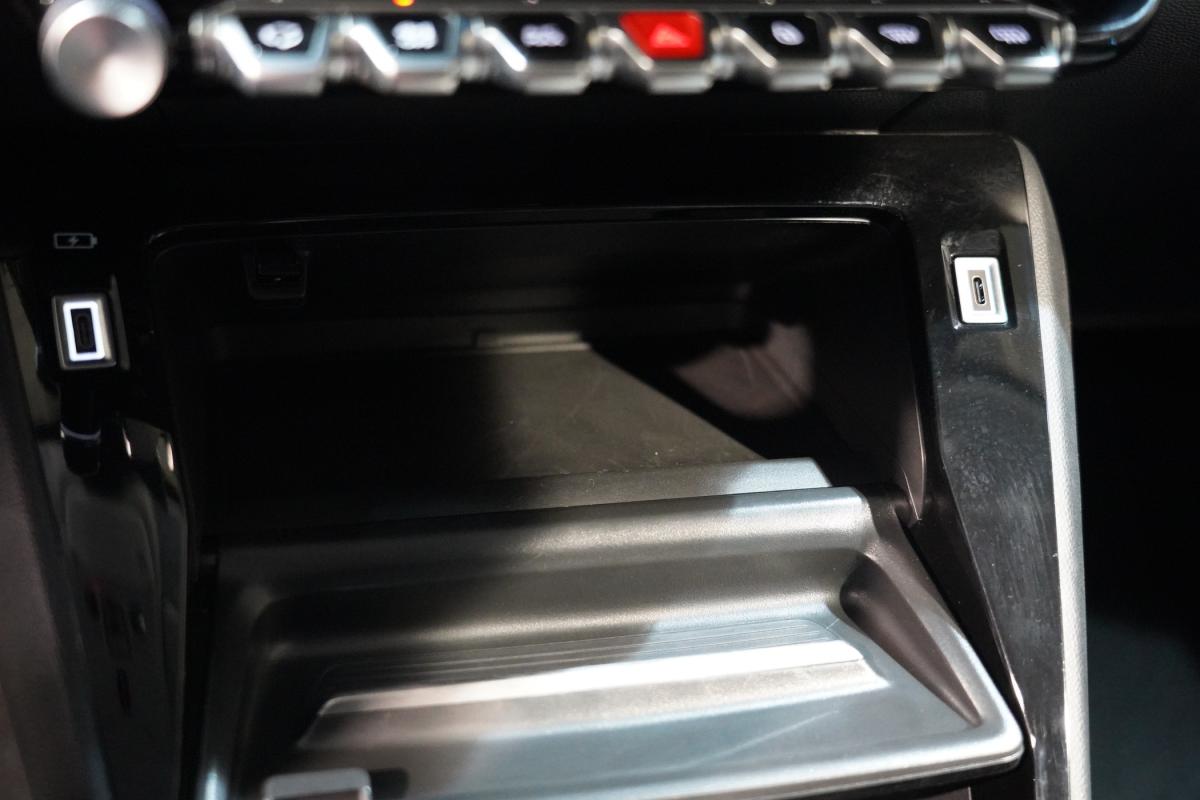 peugeot-208-2025-gasolina-1199cc