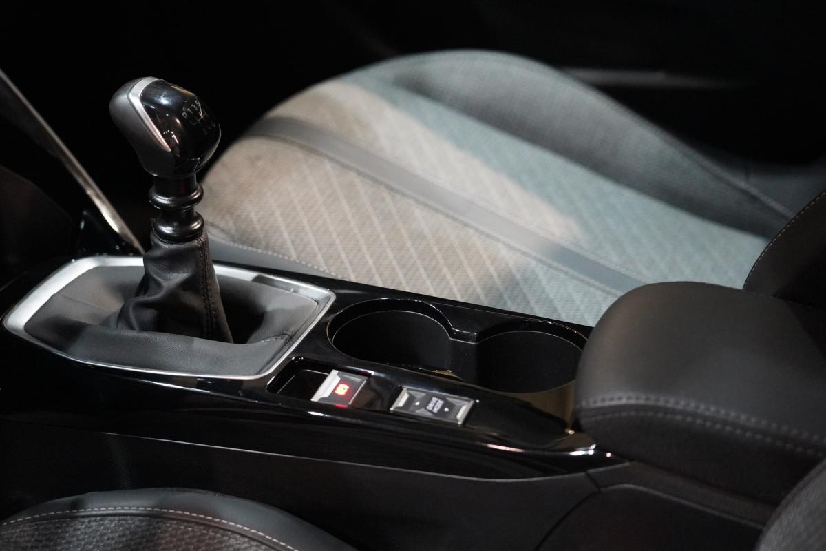 peugeot-208-2025-gasolina-1199cc