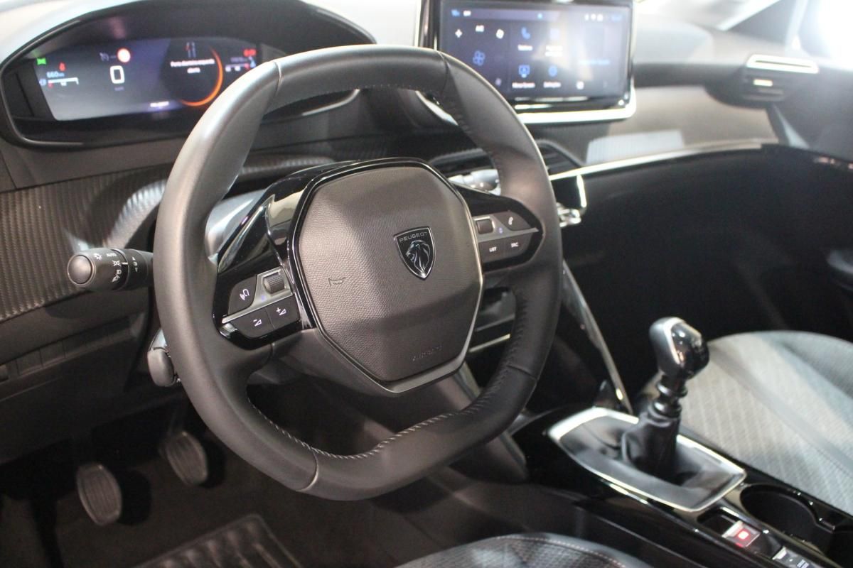 peugeot-208-2025-gasolina-1199cc