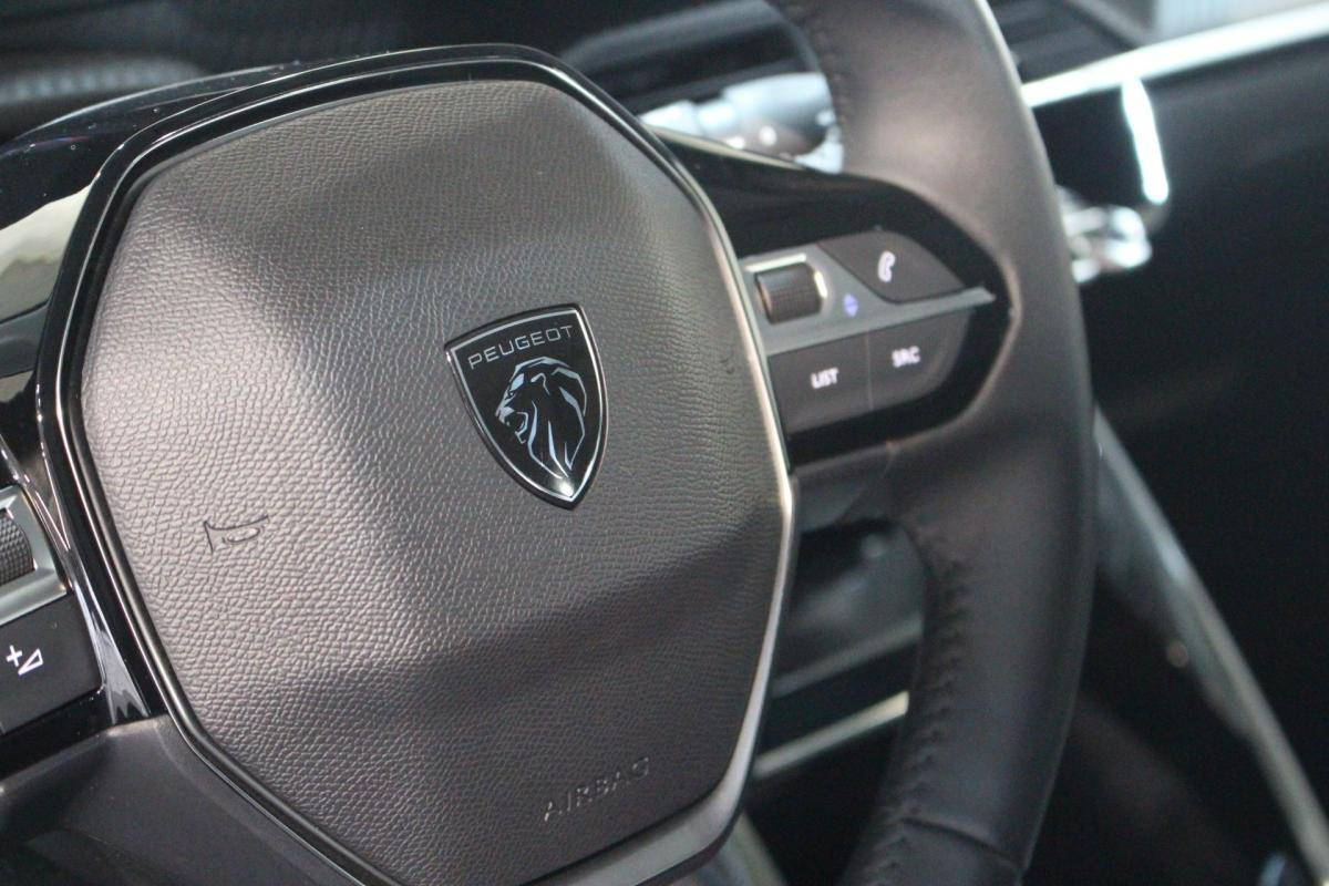 peugeot-208-2025-gasolina-1199cc
