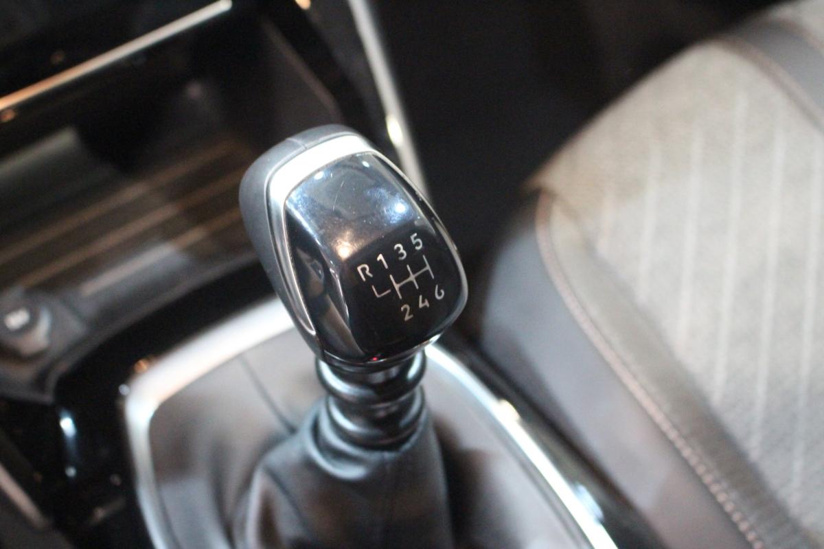 peugeot-208-2025-gasolina-1199cc