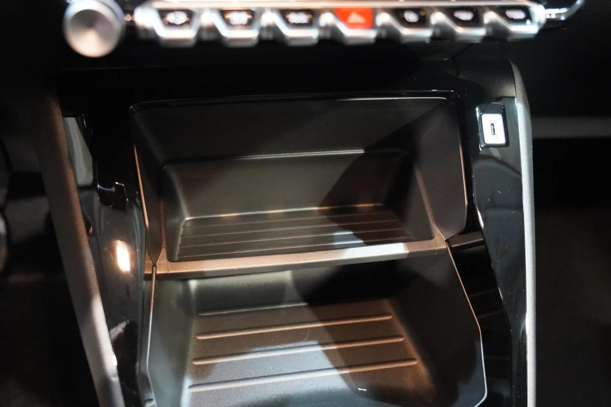 peugeot-208-2026-gasolina-1199cc