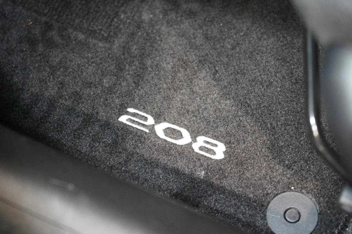 peugeot-208-2026-gasolina-1199cc