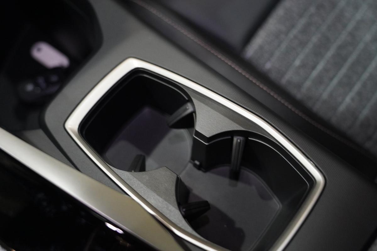 peugeot-3008-2025-hibrido-a-gasolina-1199cc