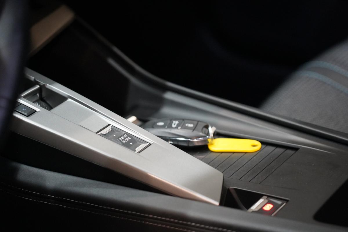 peugeot-e-308-2024-eletrico-0cc
