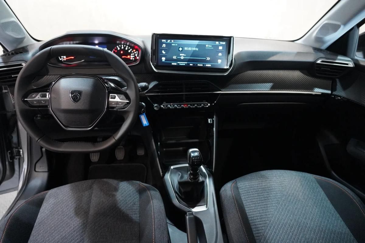 peugeot-208-2025-gasolina-1199cc