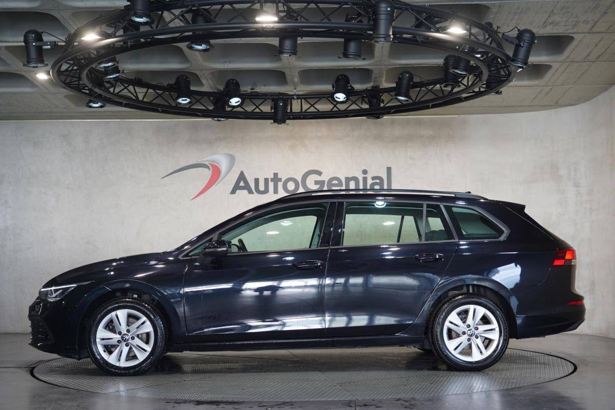 volkswagen-golf-variant-2022-diesel-1968cc