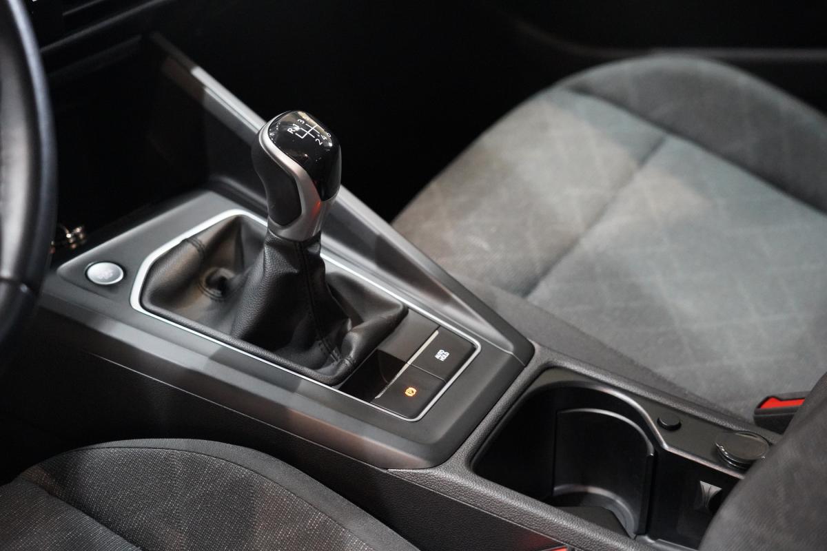 volkswagen-golf-variant-2022-diesel-1968cc