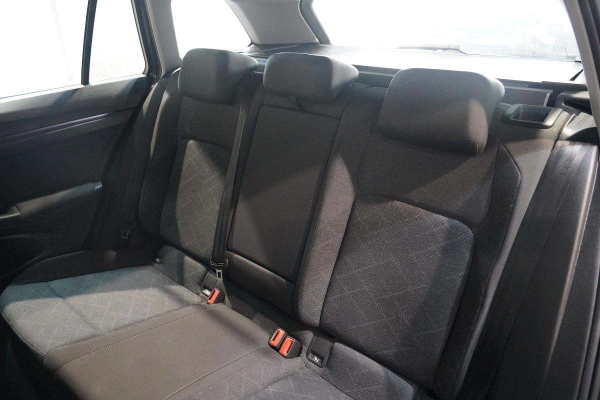 volkswagen-golf-variant-2022-diesel-1968cc