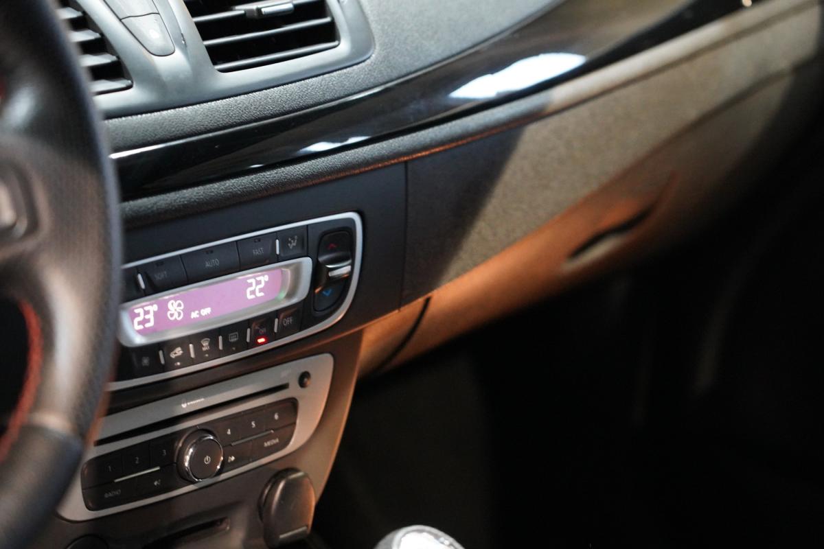 renault-megane-coupe-2015-diesel-1461cc
