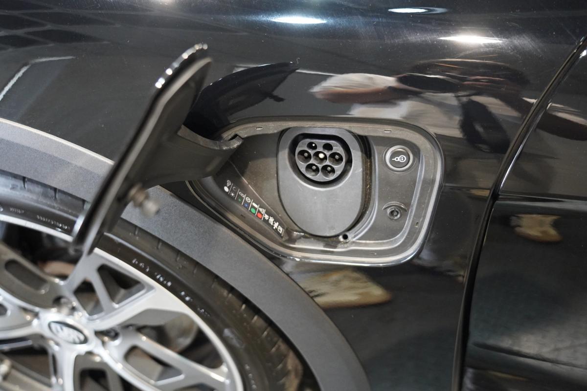 porsche-taycan-2023-eletrico-0cc