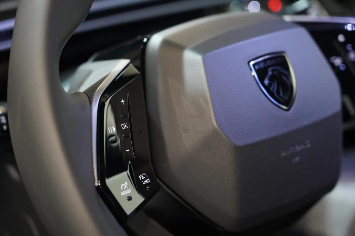 peugeot-3008-2025-hibrido-a-gasolina-1199cc