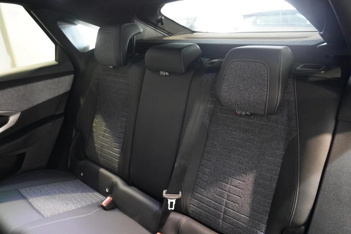 peugeot-3008-2025-hibrido-a-gasolina-1199cc