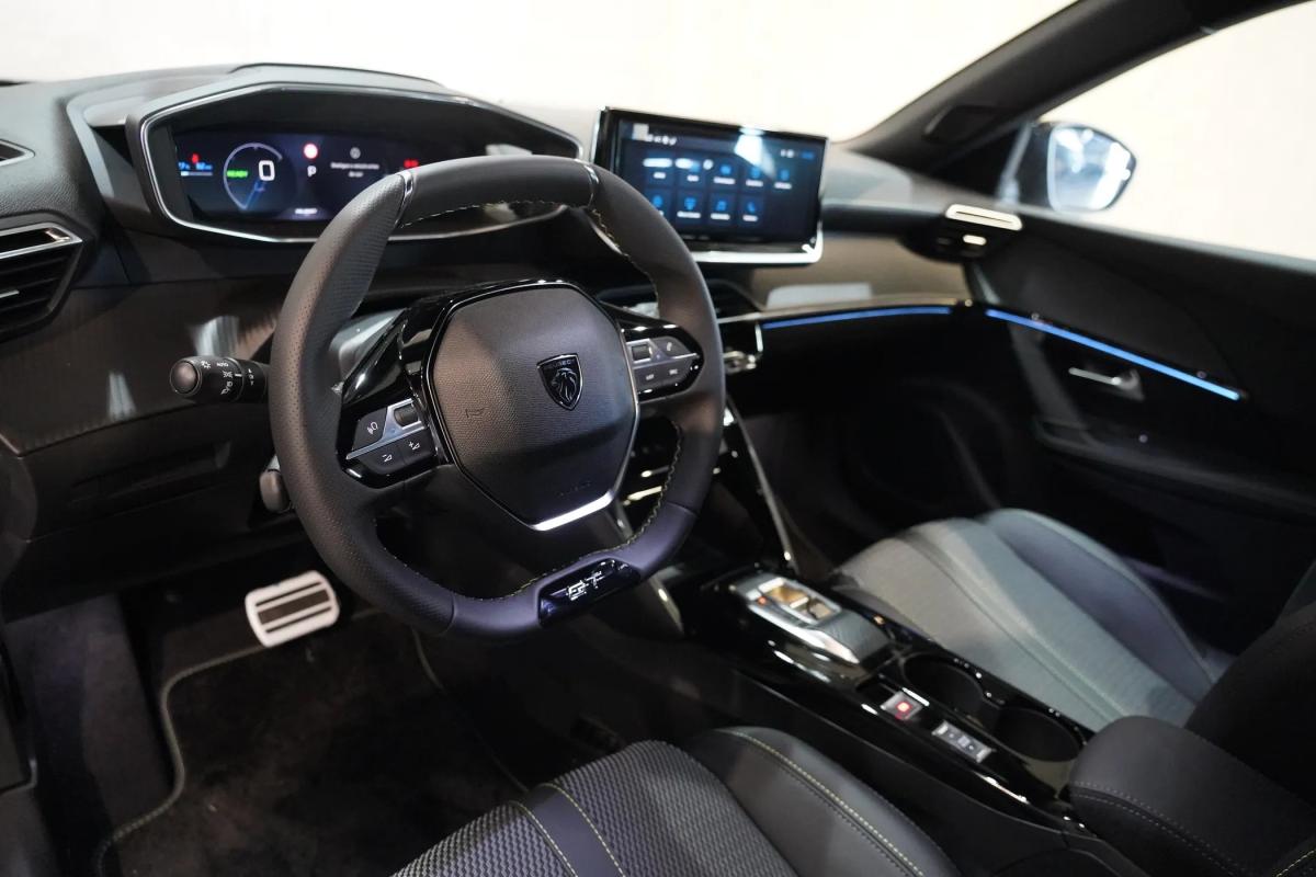 peugeot-2008-2025-eletrico-0cc