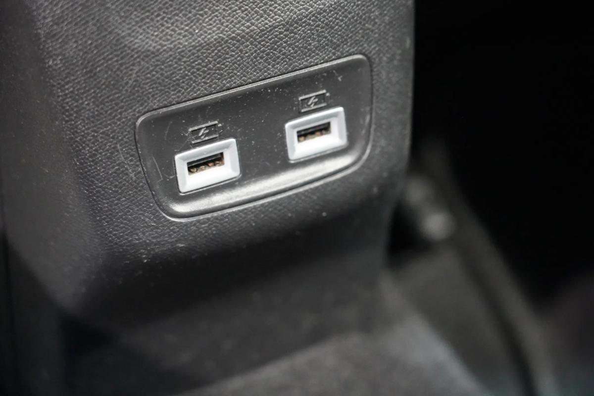 peugeot-208-2020-eletrico-0cc