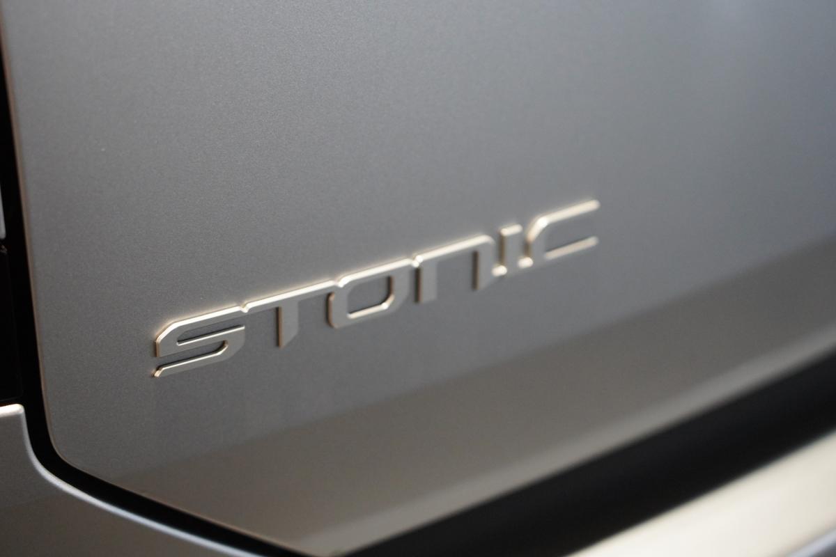 kia-stonic-2026-gasolina-998cc