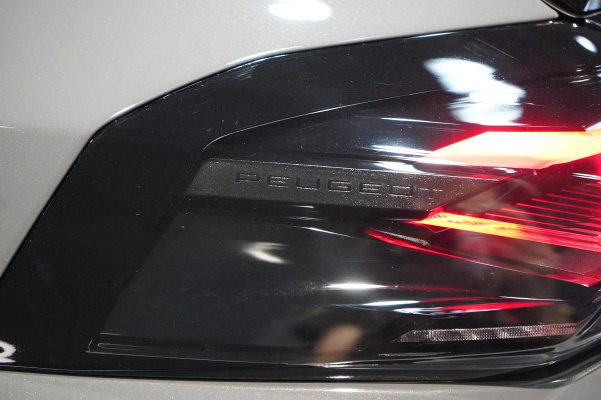 peugeot-2008-2025-hibrido-a-gasolina-1199cc