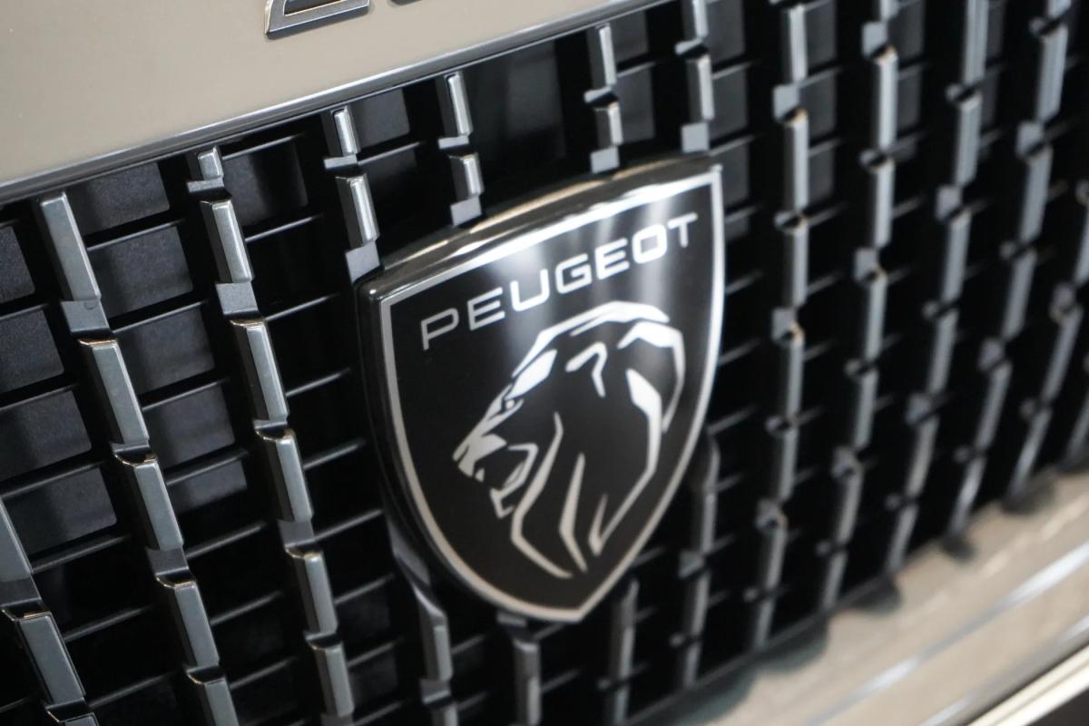 peugeot-2008-2025-hibrido-a-gasolina-1199cc