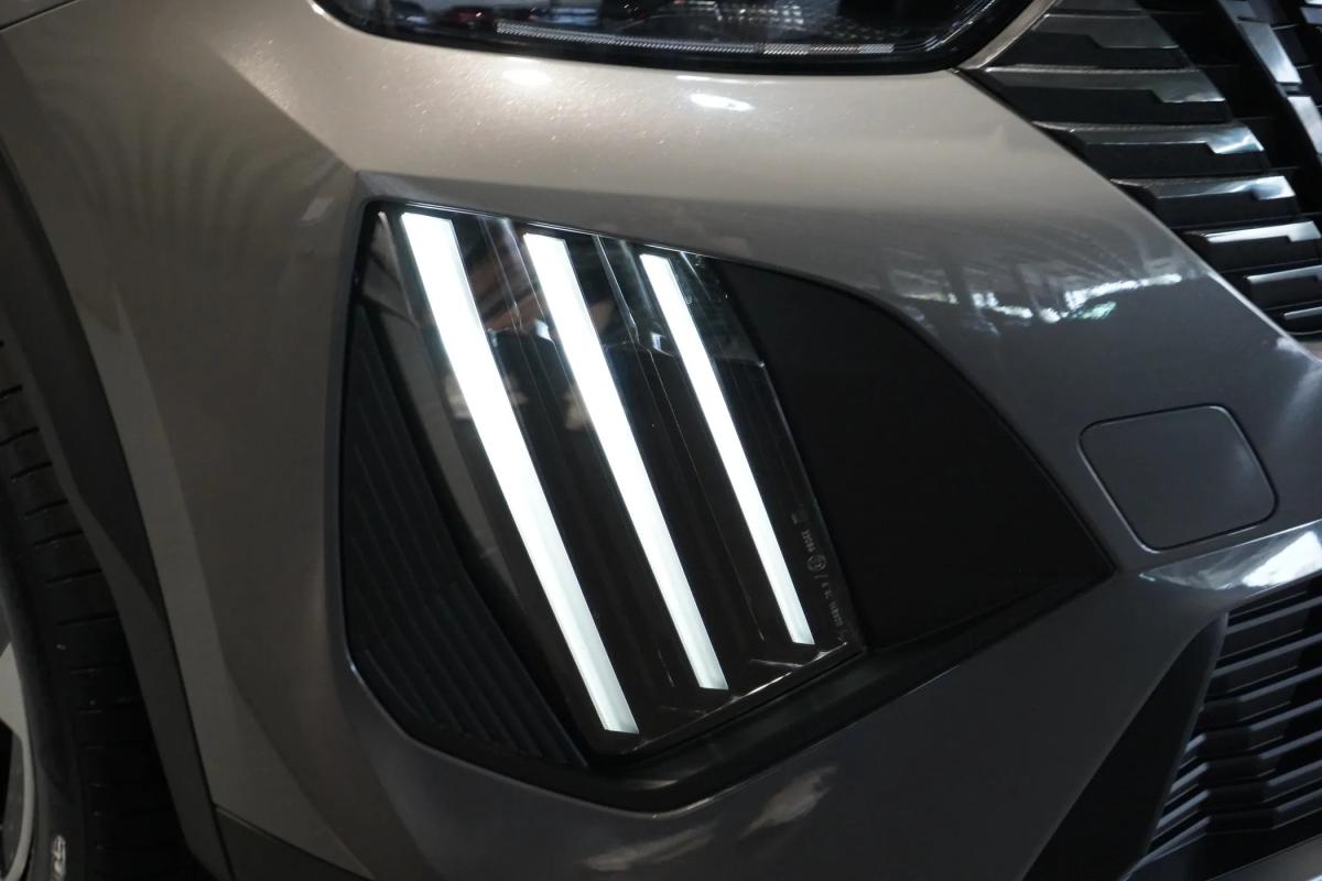 peugeot-2008-2025-hibrido-a-gasolina-1199cc