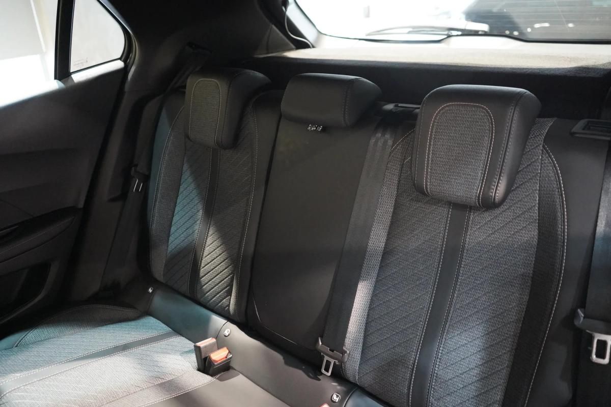 peugeot-2008-2025-hibrido-a-gasolina-1199cc