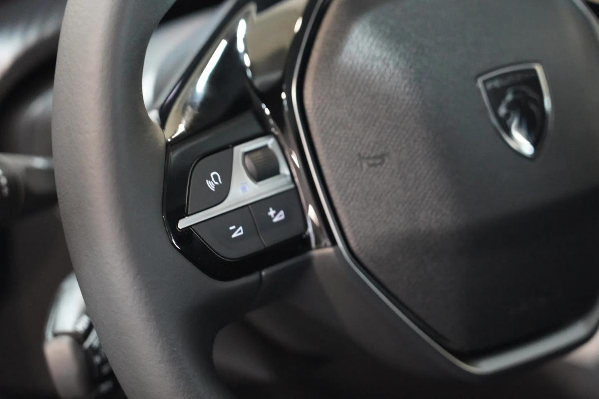peugeot-208-2026-gasolina-1199cc