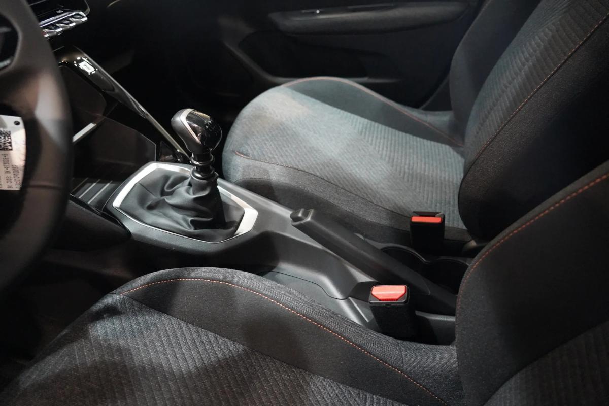 peugeot-208-2026-gasolina-1199cc