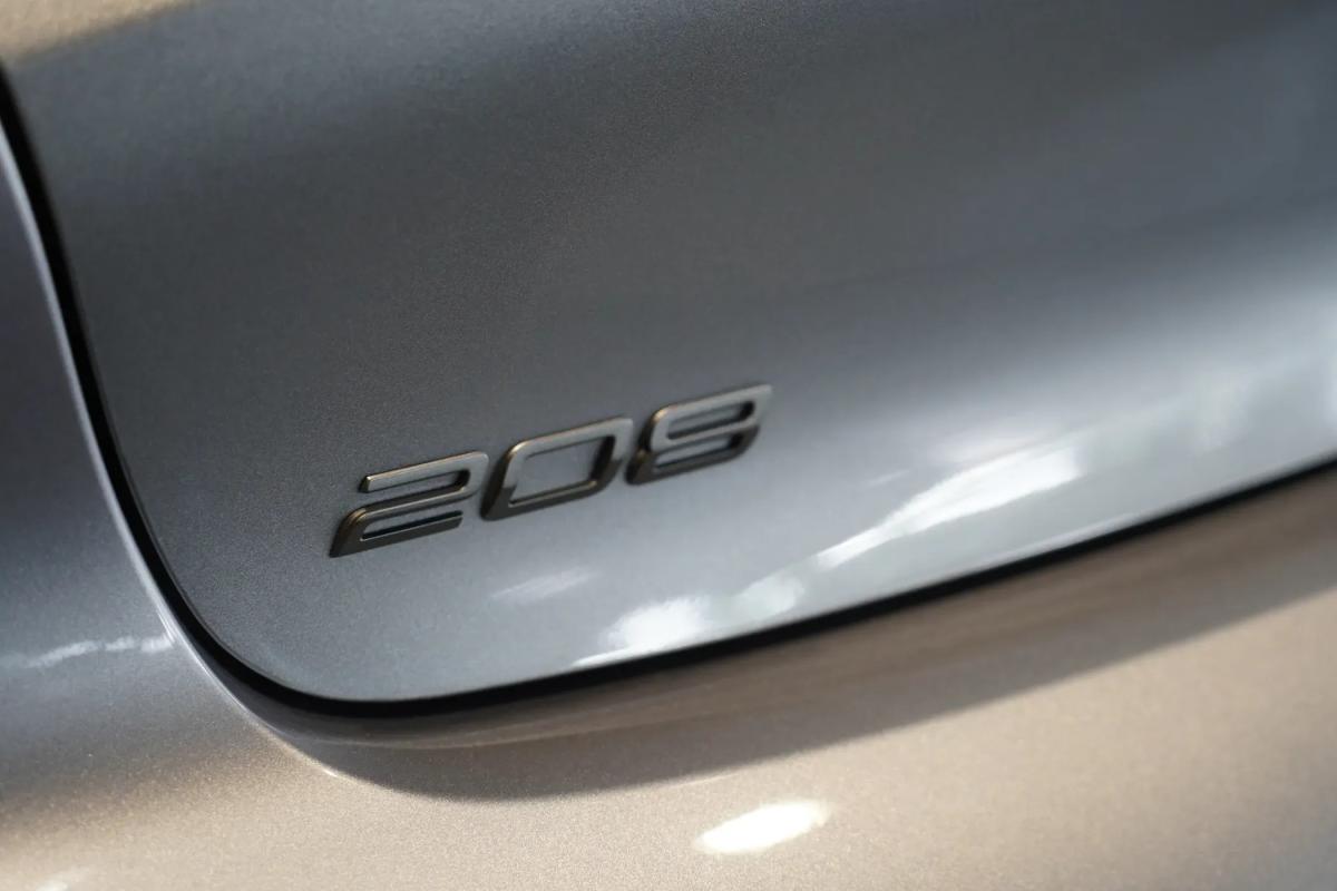 peugeot-208-2026-gasolina-1199cc