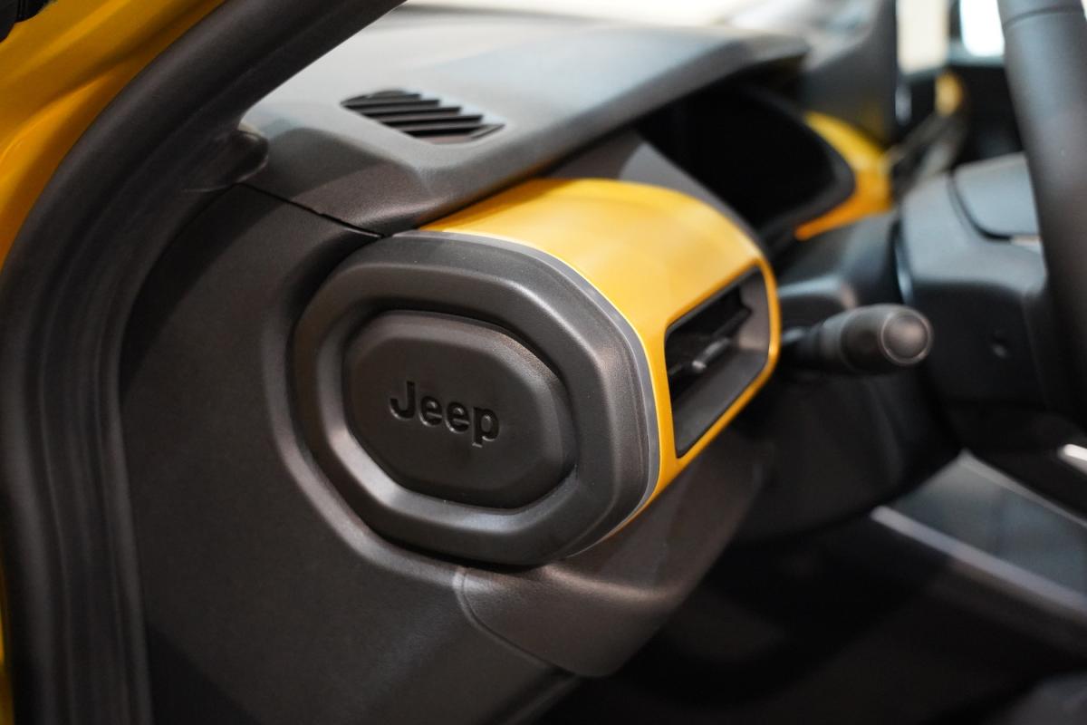 jeep-avenger-2023-eletrico-0cc