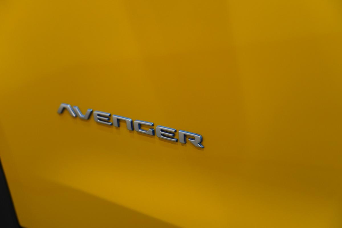 jeep-avenger-2023-eletrico-0cc