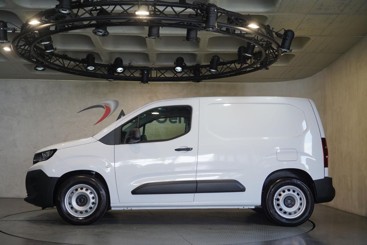 peugeot-partner-2025-diesel-1499cc