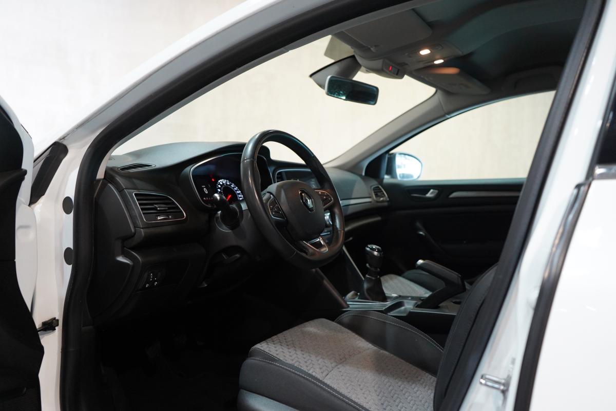renault-megane-sport-tourer-2021-diesel-1461cc