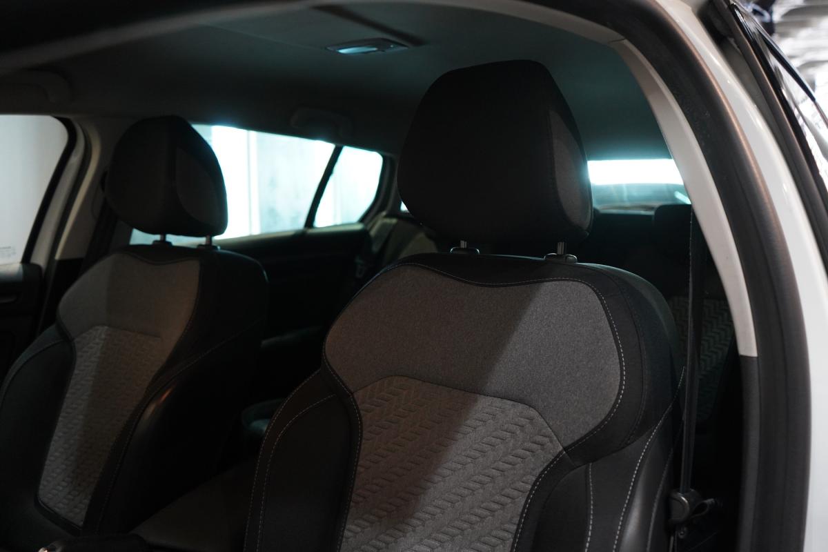 renault-megane-sport-tourer-2021-diesel-1461cc