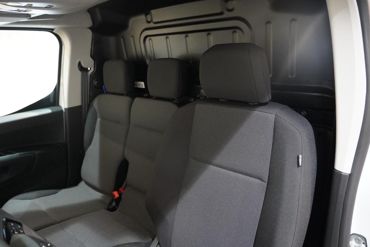 citroen-berlingo-2025-diesel-1499cc