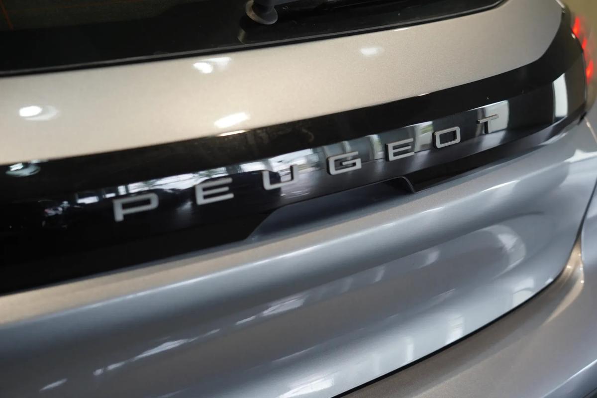 peugeot-208-2026-gasolina-1199cc