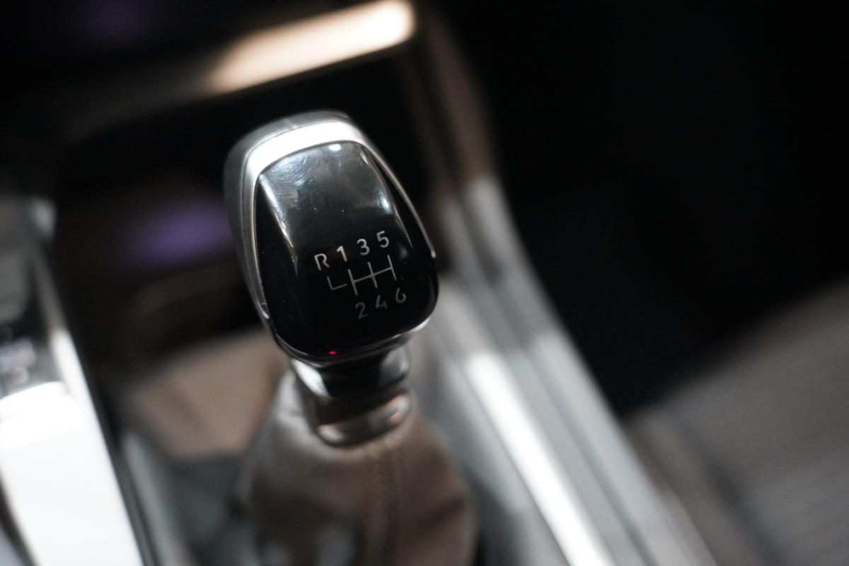 peugeot-308-sw-2024-gasolina-1199cc