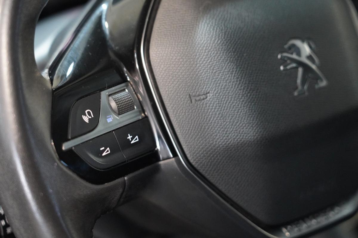 peugeot-208-2022-gasolina-1199cc