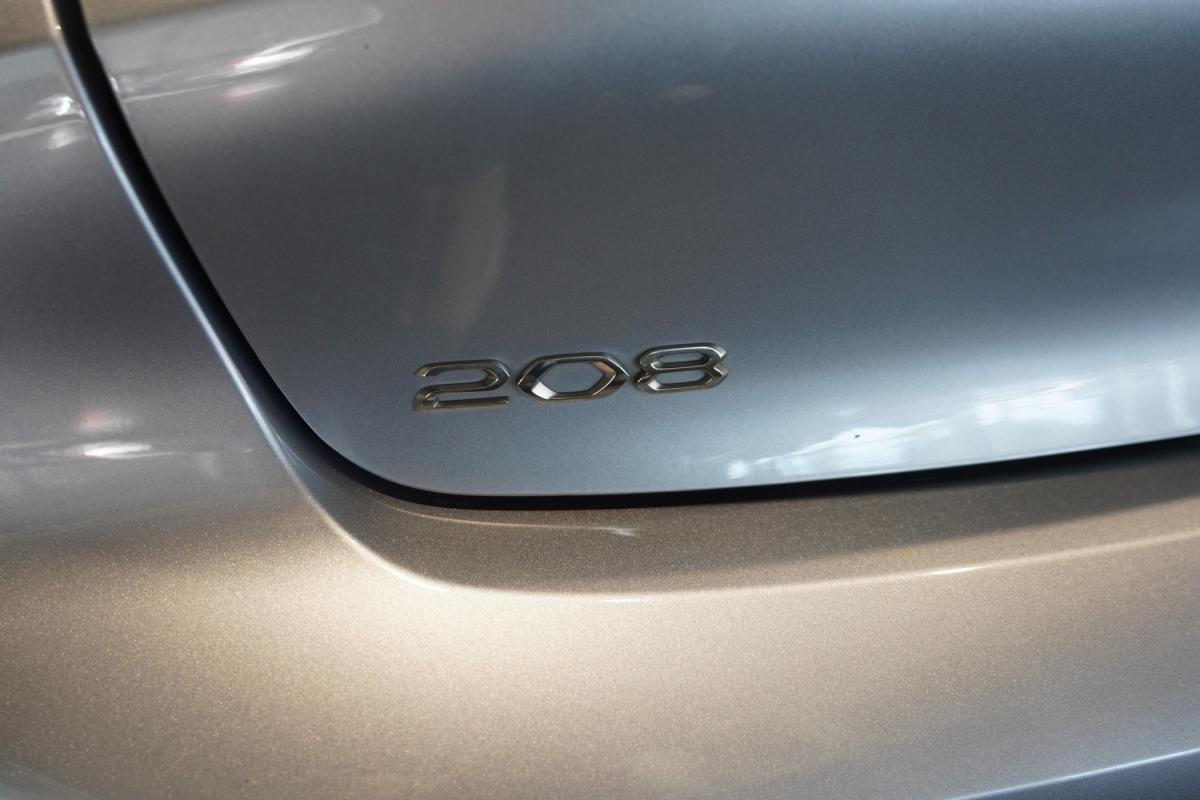 peugeot-208-2022-gasolina-1199cc