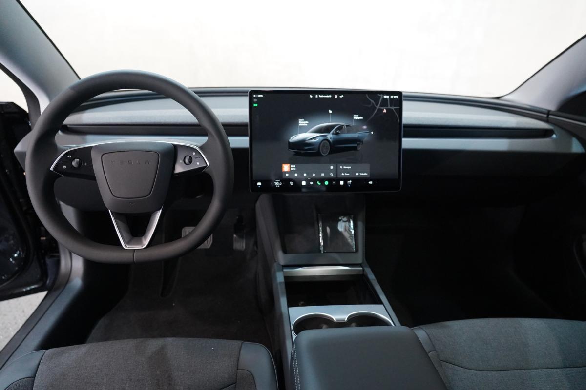 tesla-model-3-2026-eletrico-500cc