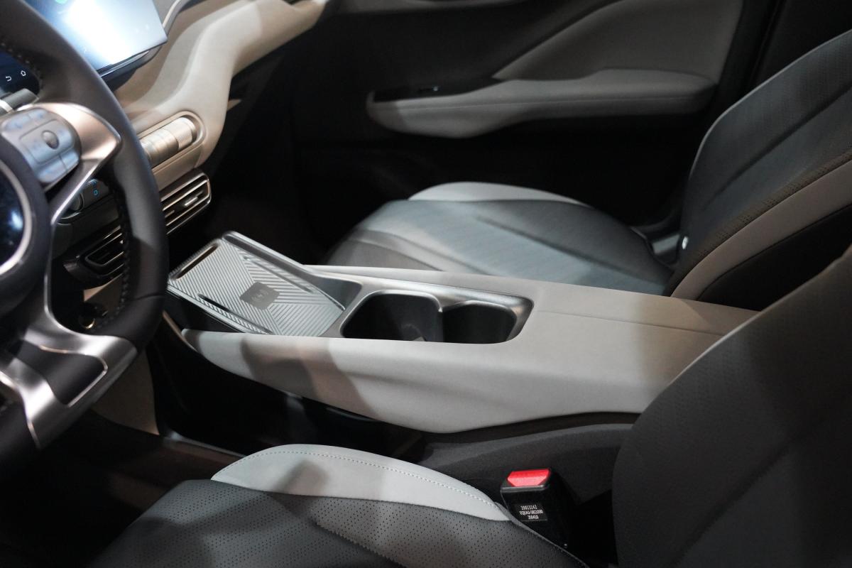 byd-dolphin-surf-2025-eletrico-0cc