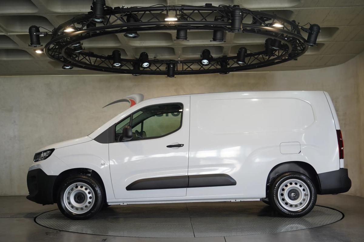 citroen-berlingo-2025-diesel-1499cc