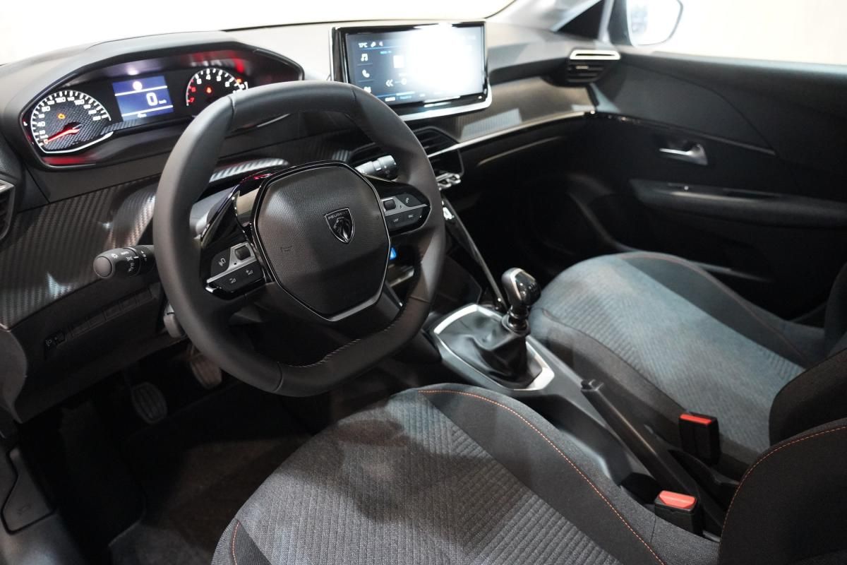peugeot-208-2025-gasolina-1199cc