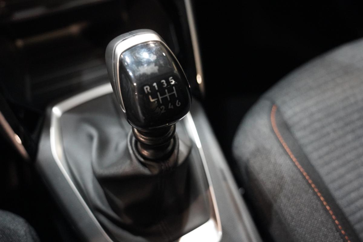 peugeot-208-2025-gasolina-1199cc